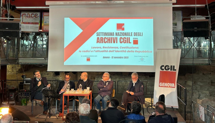 un palco con alcune persone