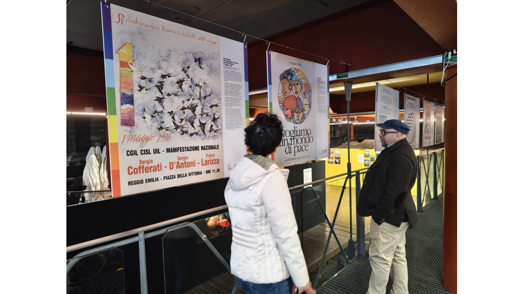 alcuni dei manifesti esposti